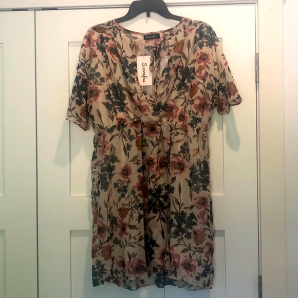 Dresses & Skirts - Light Weight Floral Dress 🌸🌼